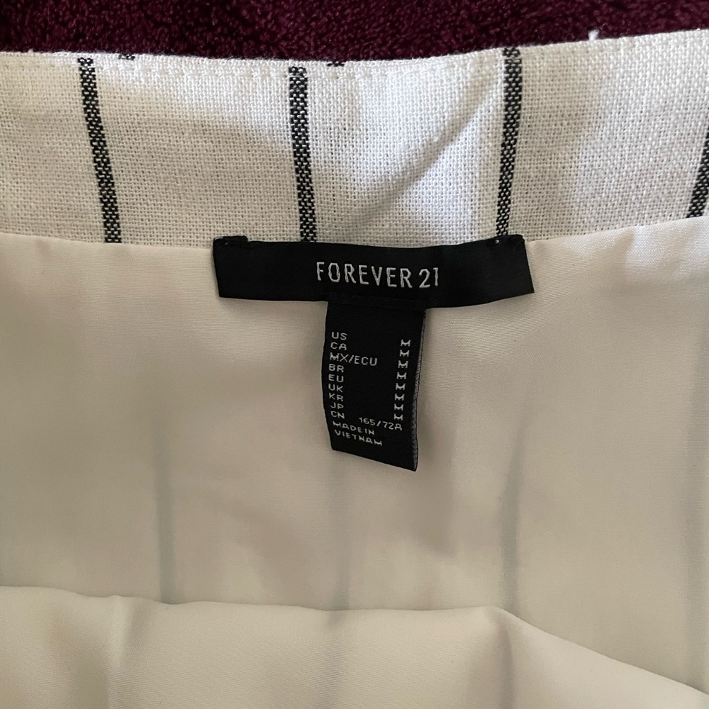 Forever 21 Skirt - Picture 3 of 3
